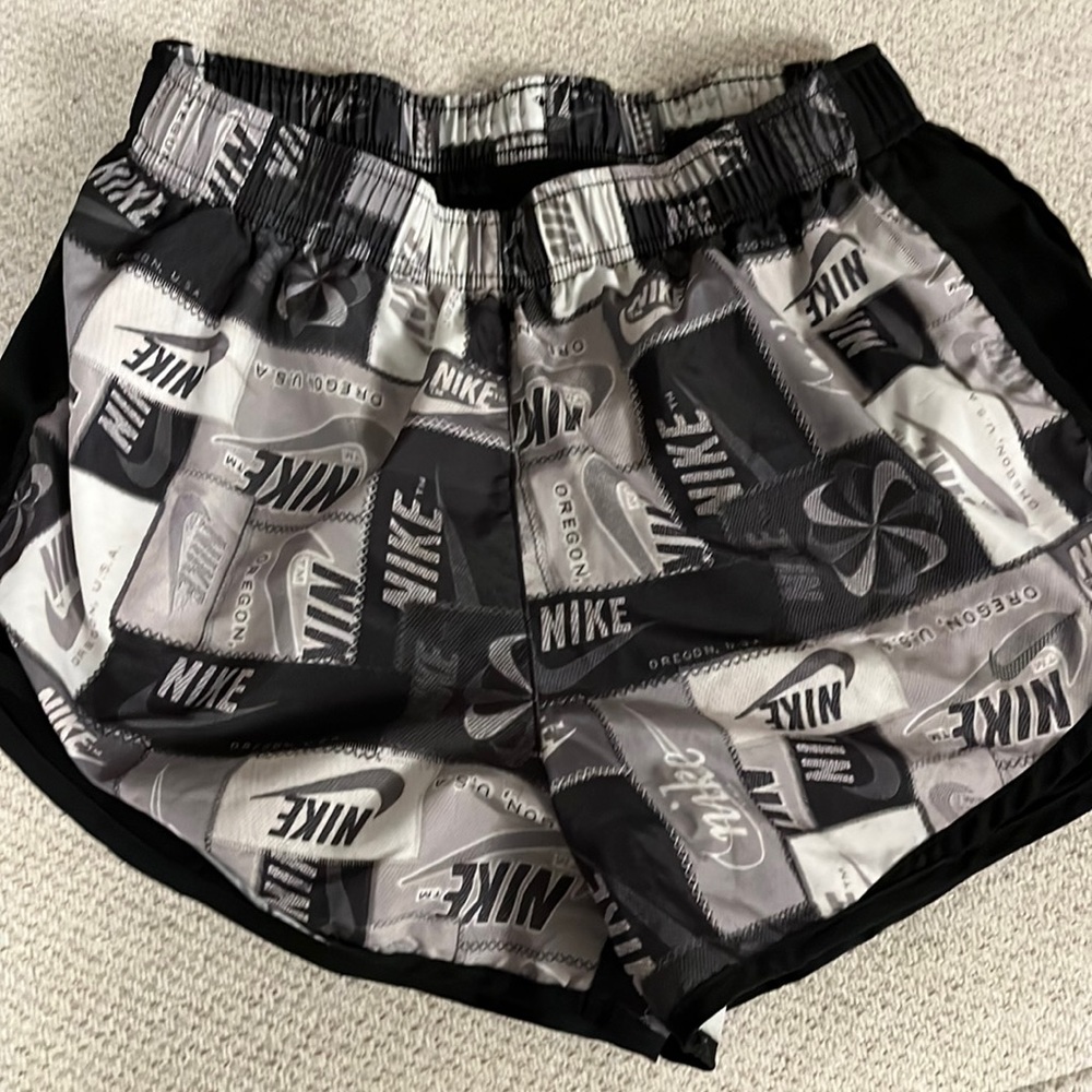 Nike tricolor shorts